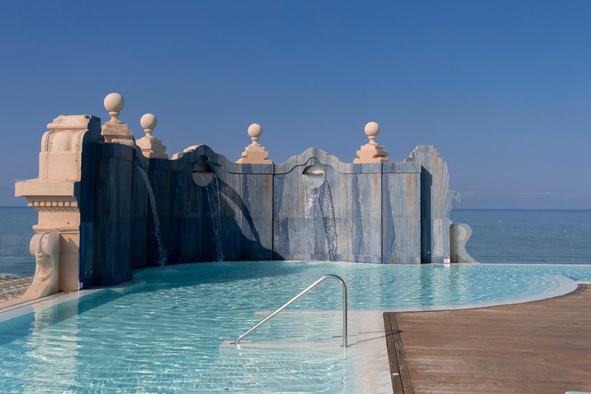 וירג'יו Grand Hotel Principe Di Piemonte מראה חיצוני תמונה